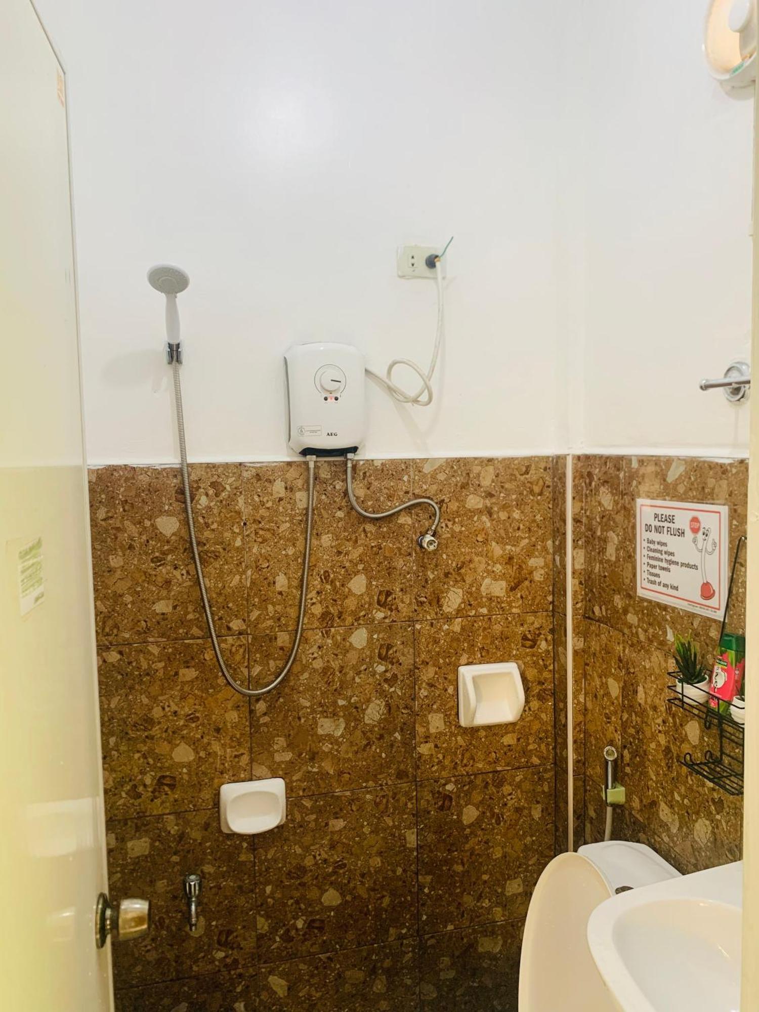 Queen'S Room Rental 4 爱妮岛 外观 照片